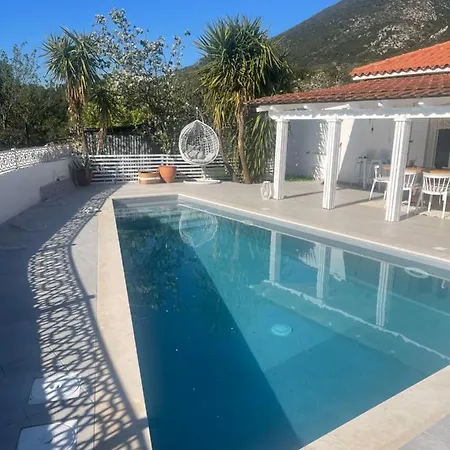 Poppy's Place Luxury Grizata